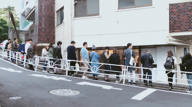 cua hang chi ban ao phong trang anh 6