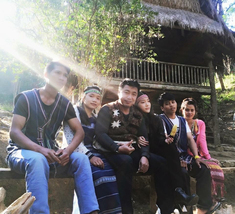 Yan My lan dau dong vai phan dien anh 8