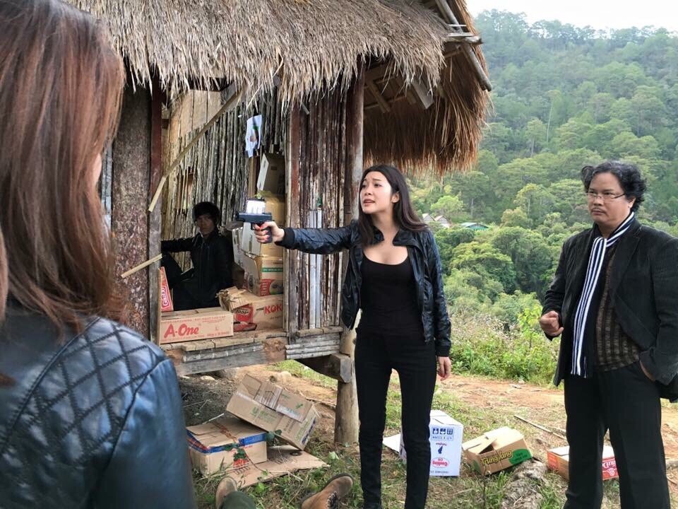 Yan My 'Zippo, mua tat va em' thu suc voi vai doc ac, nham hiem hinh anh