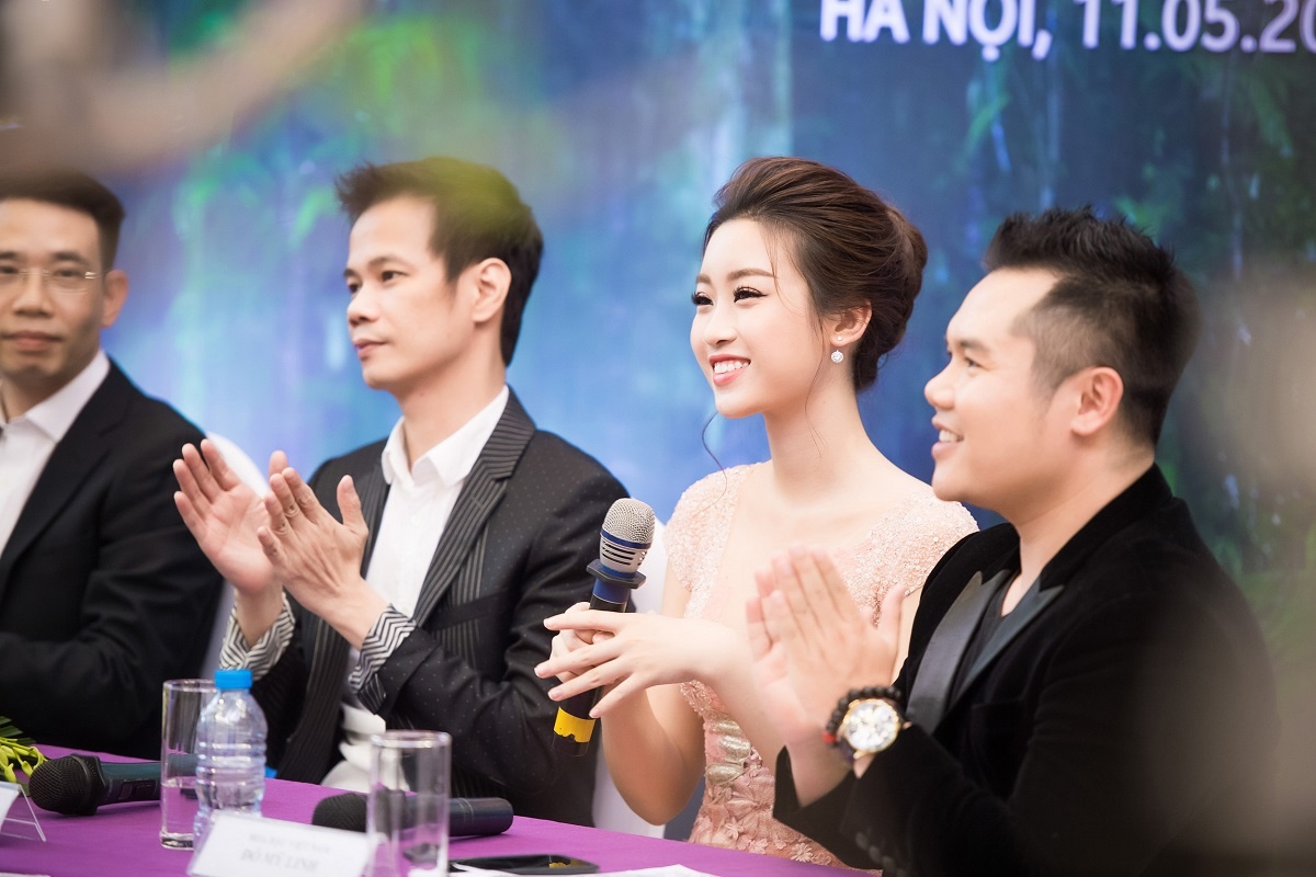 show Hoang Hai anh 4