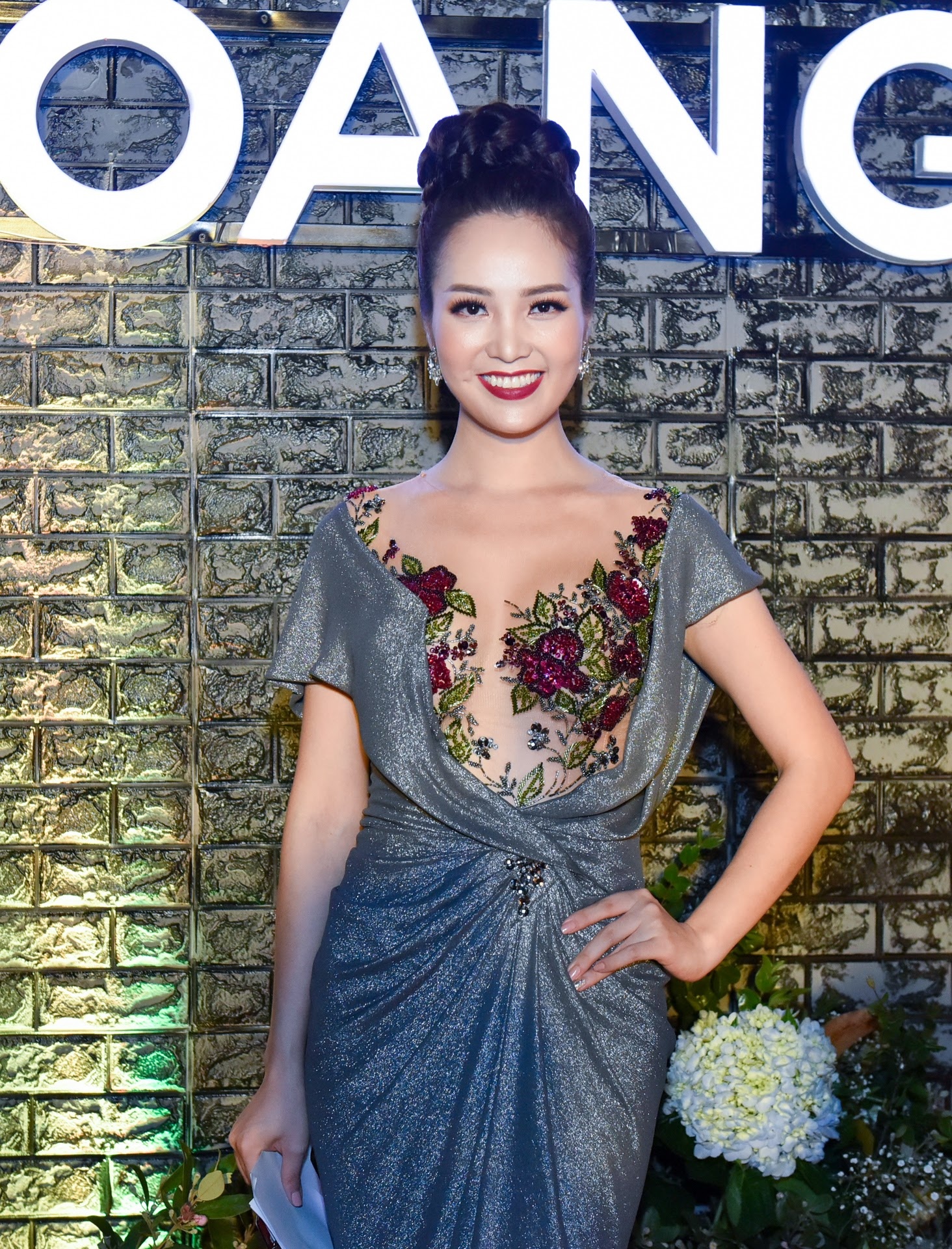 Dan hoa hau toi show Hoang hai anh 7