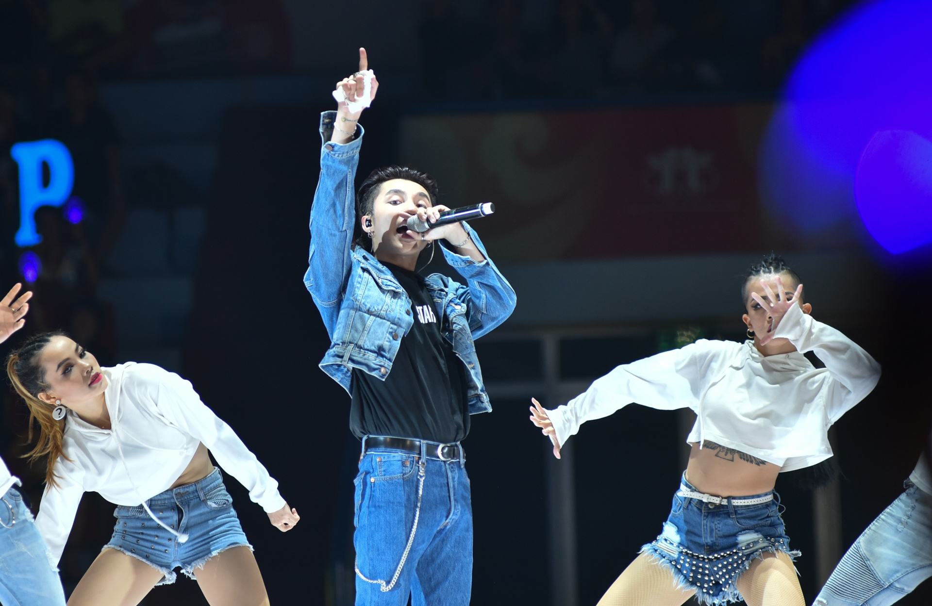 hang dai fan xep hang cho son tung anh 9