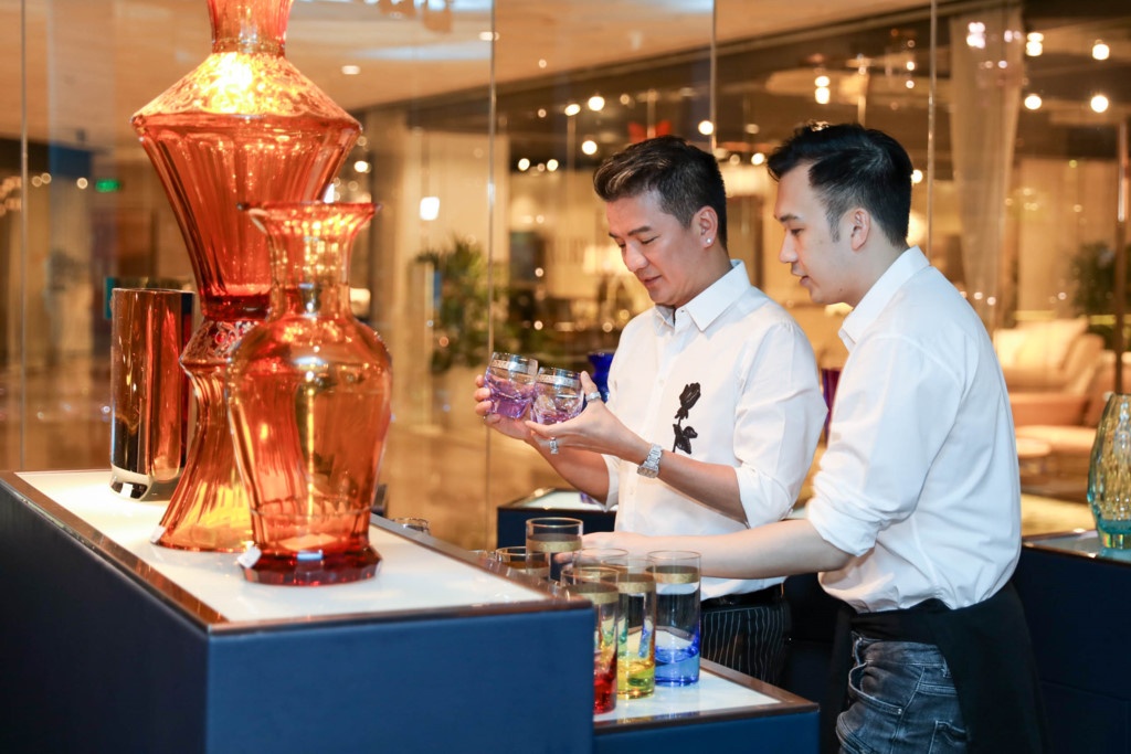 Dan sao Viet den tham du tiec tri ky cua Dam Vinh Hung, Duong Trieu Vu hinh anh