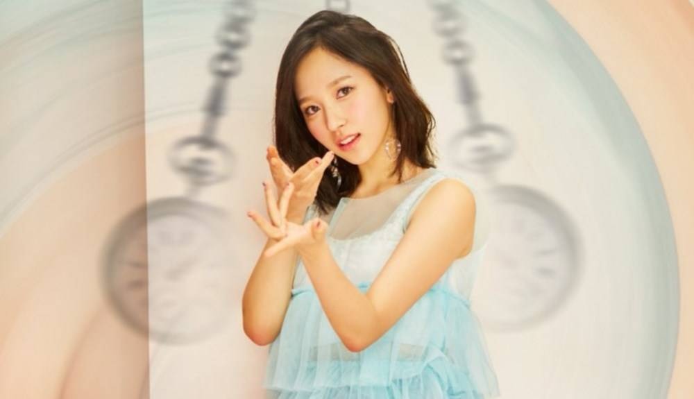 MV Signal - Twice hinh anh