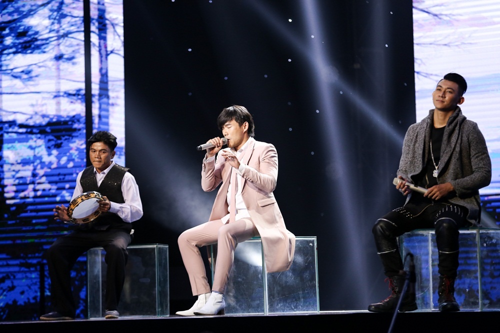 Hoc tro Mr. Dam gay tranh cai khi ket hop bolero voi beatbox hinh anh