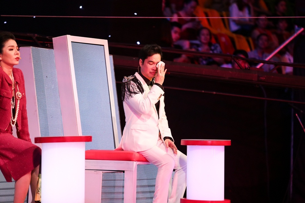 Ngoc son khoc o Than tuong bolero anh 4