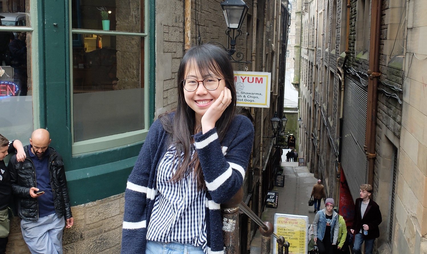 Nu tien si doat giai cao nhat tai Giai thuong van hoc Doan Thi Diem hinh anh