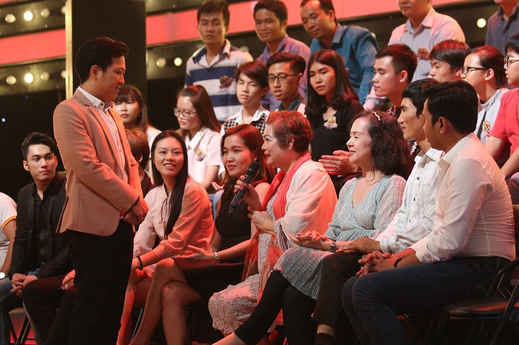 Ngoc Son khoc o ca si giau mat anh 6