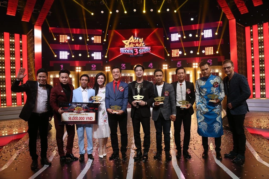 Ngoc Son khoc o ca si giau mat anh 4