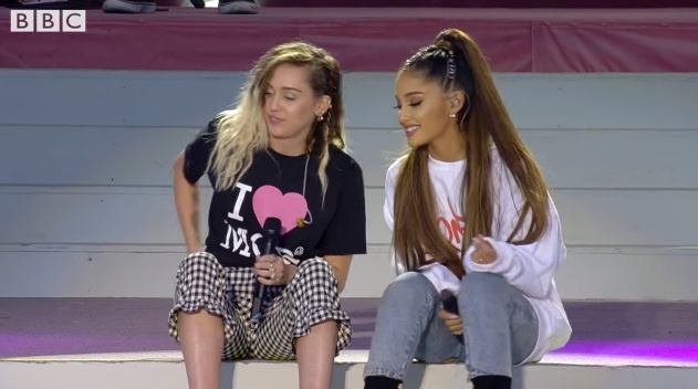 Miley Cyrus va Ariana Grande - Don't Dream It's Over hinh anh