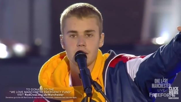 Justin Bieber gay xuc dong hinh anh