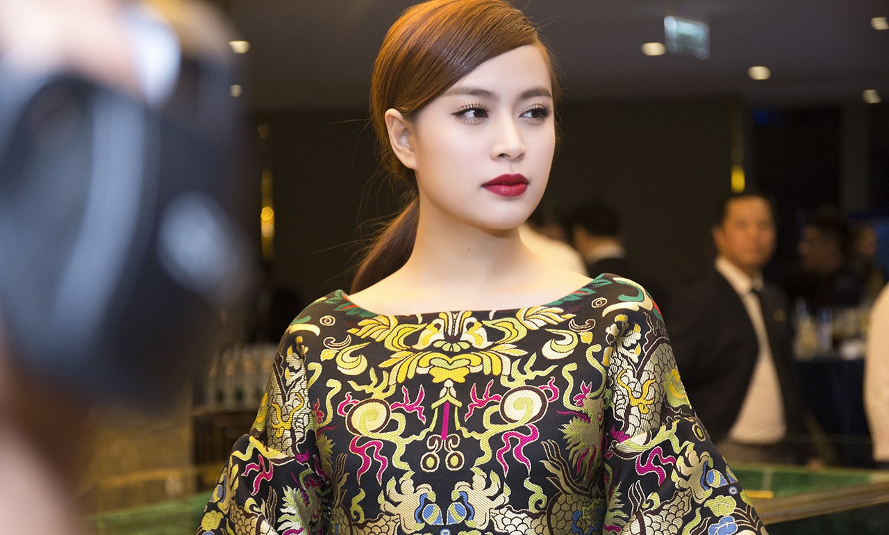 nghe si viet bi phat tu anh 10