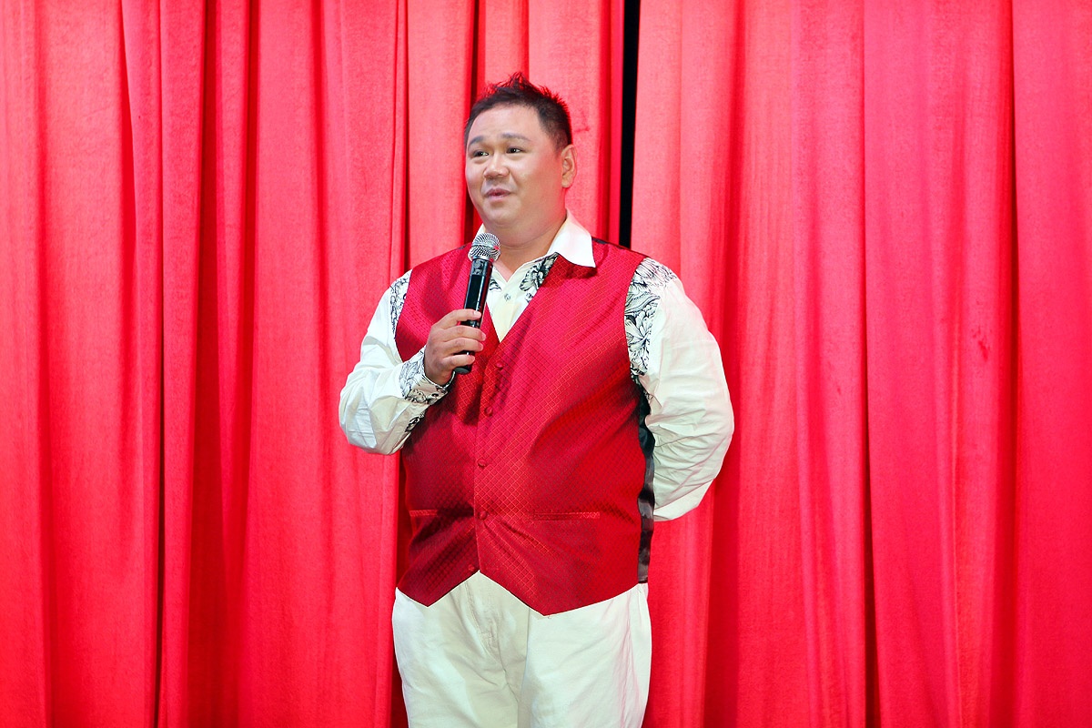 Ai da tiep tay cho nghe si Viet than nhien 'choi dua' voi scandal? hinh anh