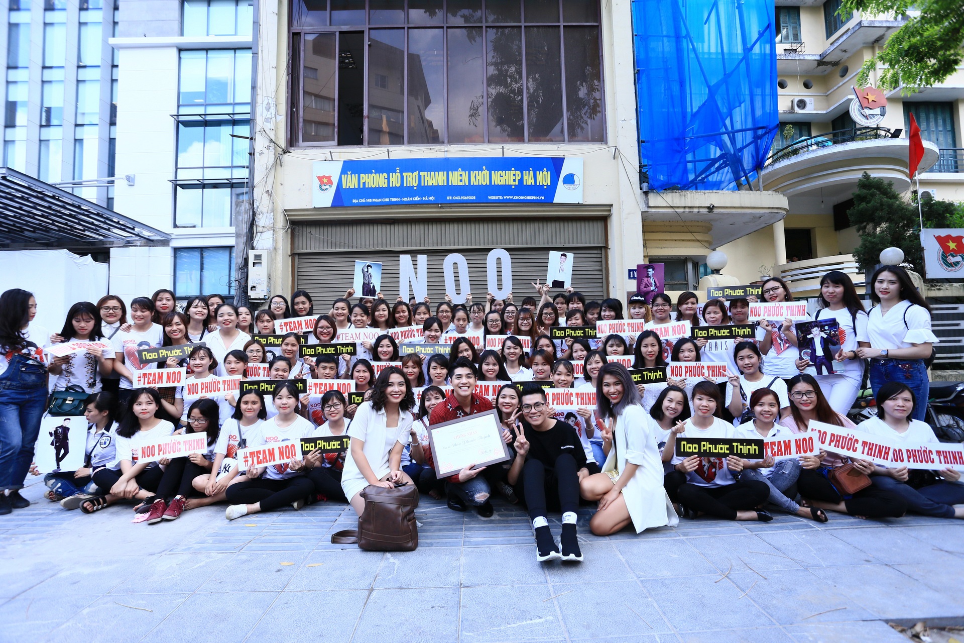 Noo Phuoc Thinh Bua trua vui ve anh 1