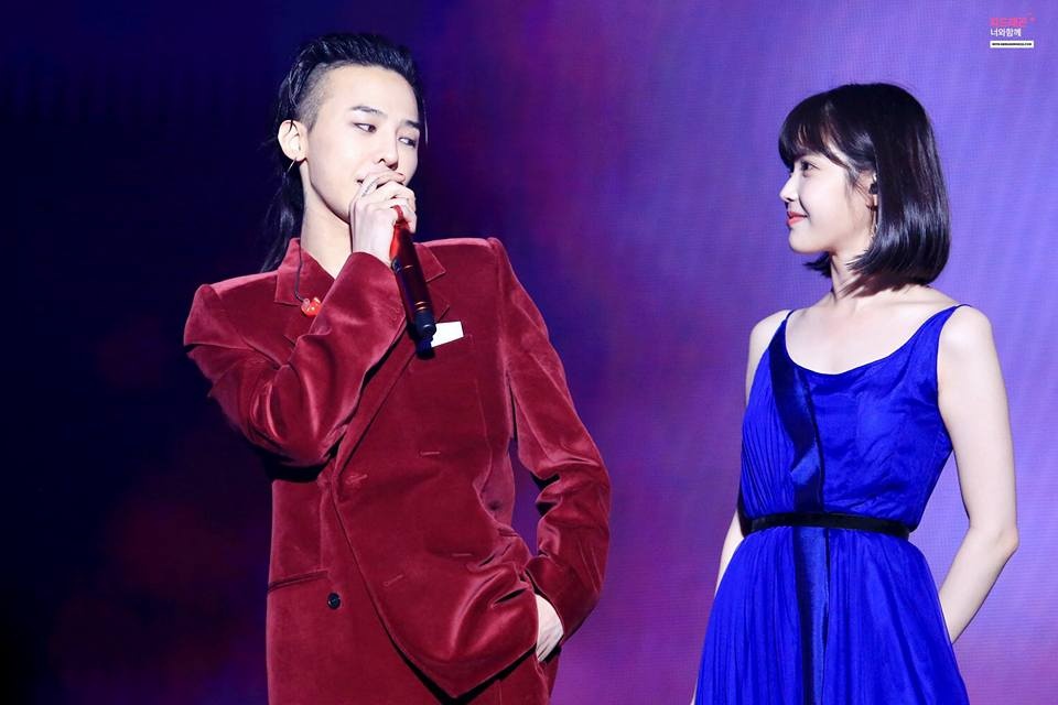 IU, Sulli cung dan sao tham gia dem nhac cua G-Dragon hinh anh