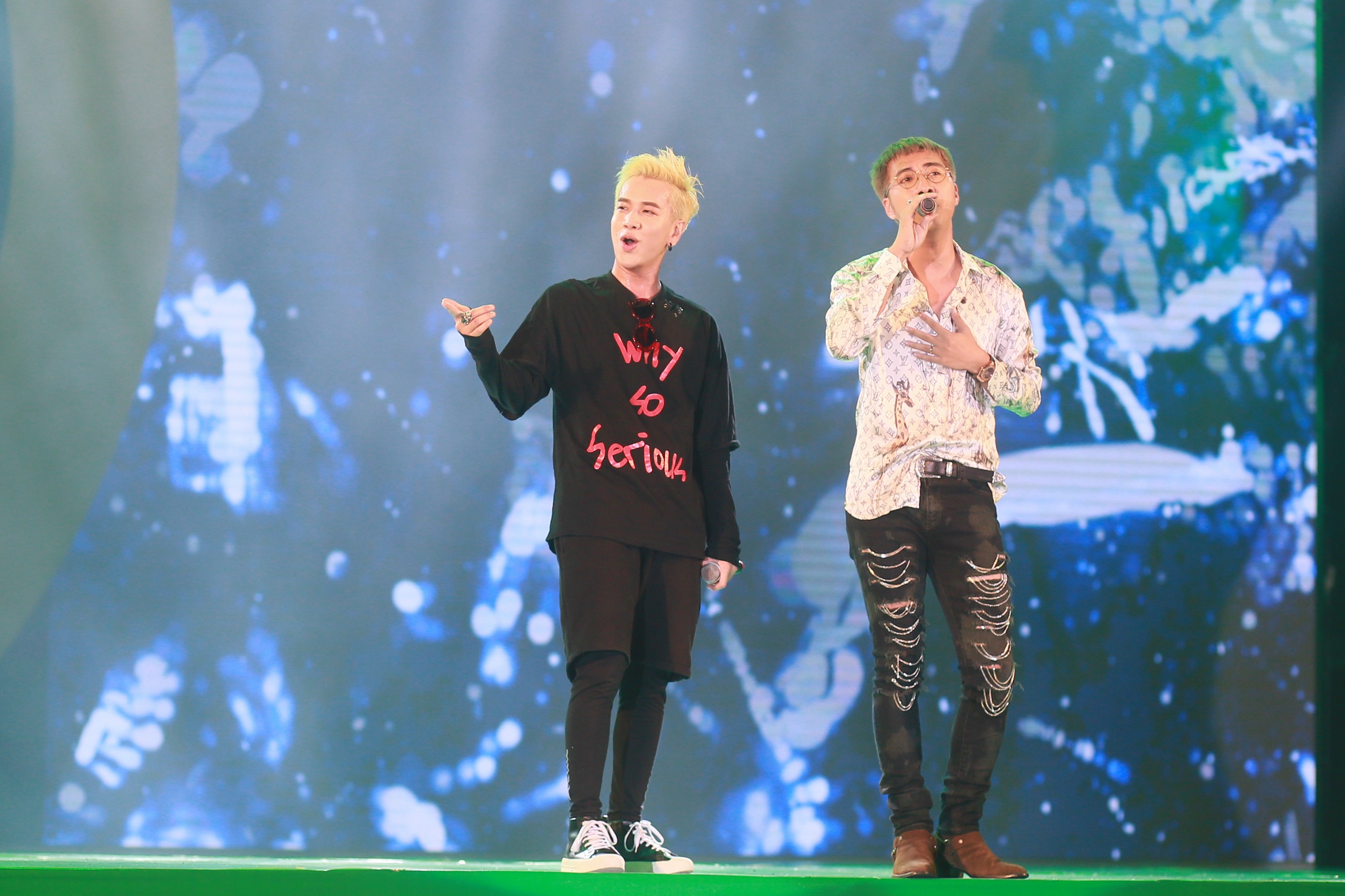 Huyen My co vu Son Tung anh 10