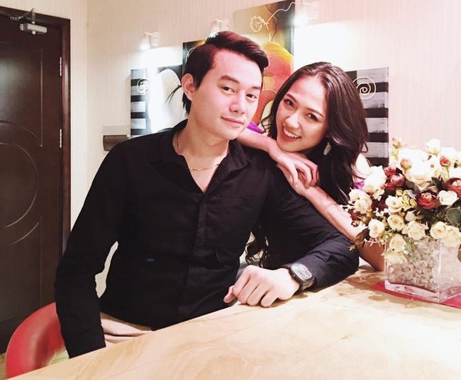 Trang cherry song chung voi me chong anh 1