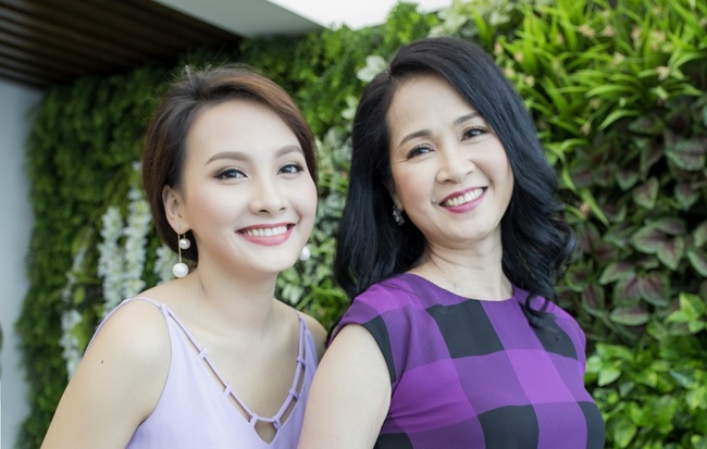 Hai nhan vat 'Song chung voi me chong' cong khai xin loi nhau hinh anh