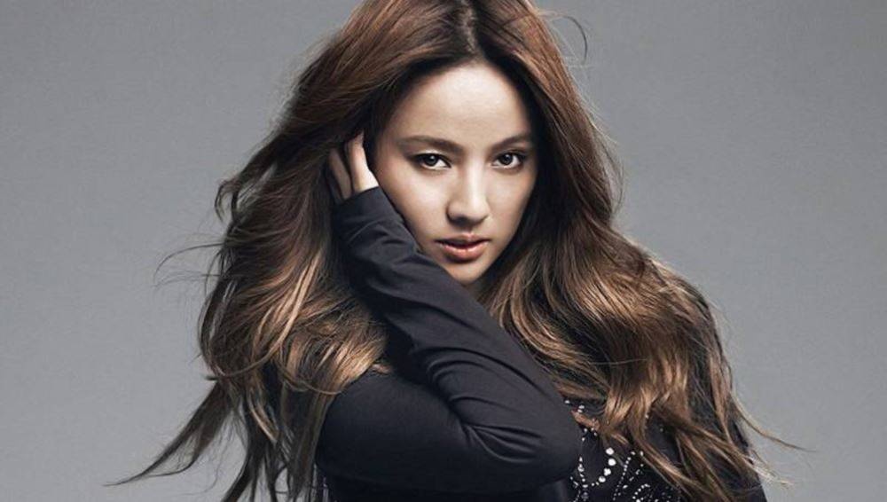 Lee Hyori goi cam trong MV dau tien sau 4 nam vang bong hinh anh