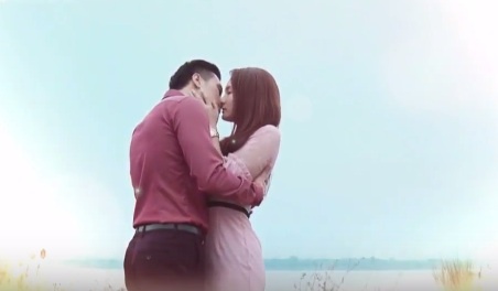 'Song chung voi me chong' ket thuc voi nu hon ngot ngao cua Van va Son hinh anh