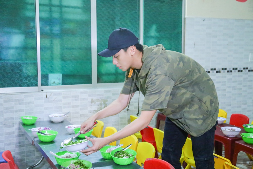 Rocker Nguyen lam tu thien anh 2