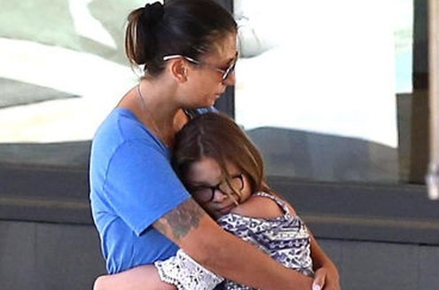 Vo Chester (Linkin Park) xuat hien met moi sau khi chong tu tu hinh anh