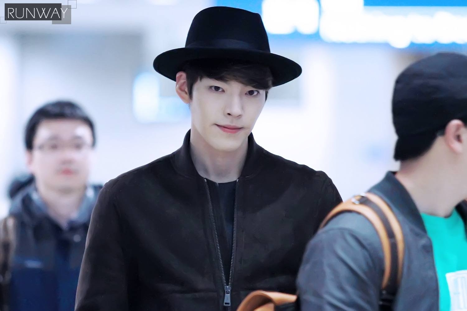 Kim Woo Bin sut 10 kg sau dot hoa tri dau tien hinh anh