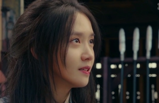 'Khi nha vua yeu': Yoona (SNSD) bi danh dap vi toi giet nguoi hinh anh