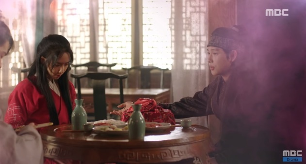 Gioi thieu noi dung tap 11, 12 cua The King in Love hinh anh