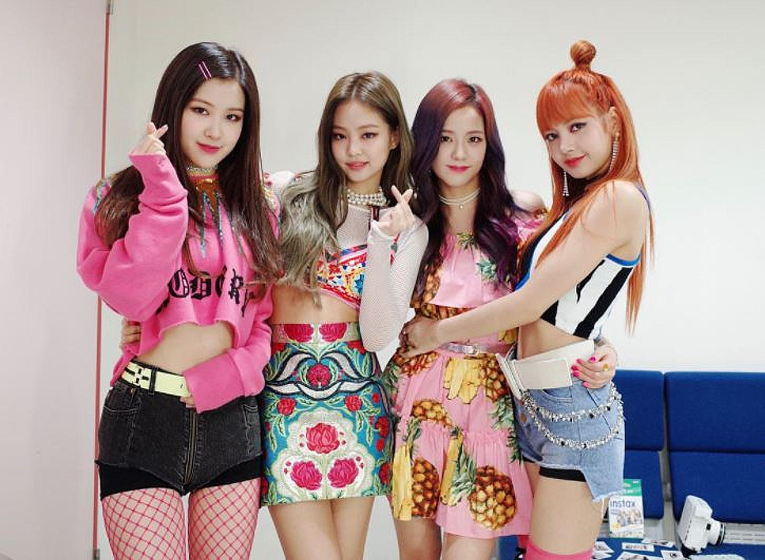 ca si dat 200 trieu luot xem anh 4