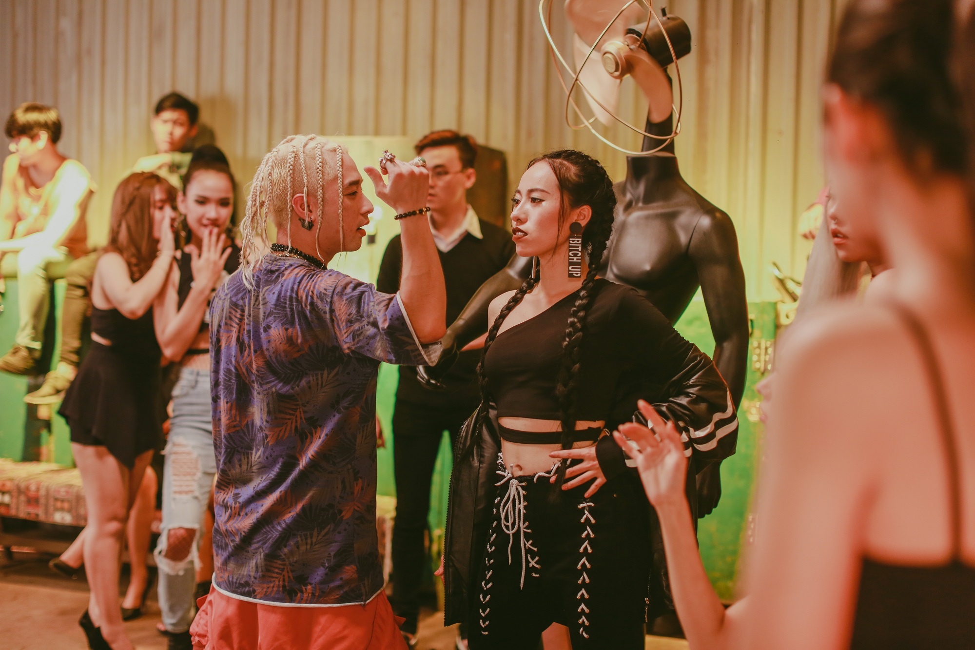 Huyền Sambi nói về Như cái lò ảnh 2 Huyen Sambi noi ve Nhu cai lo anh 2