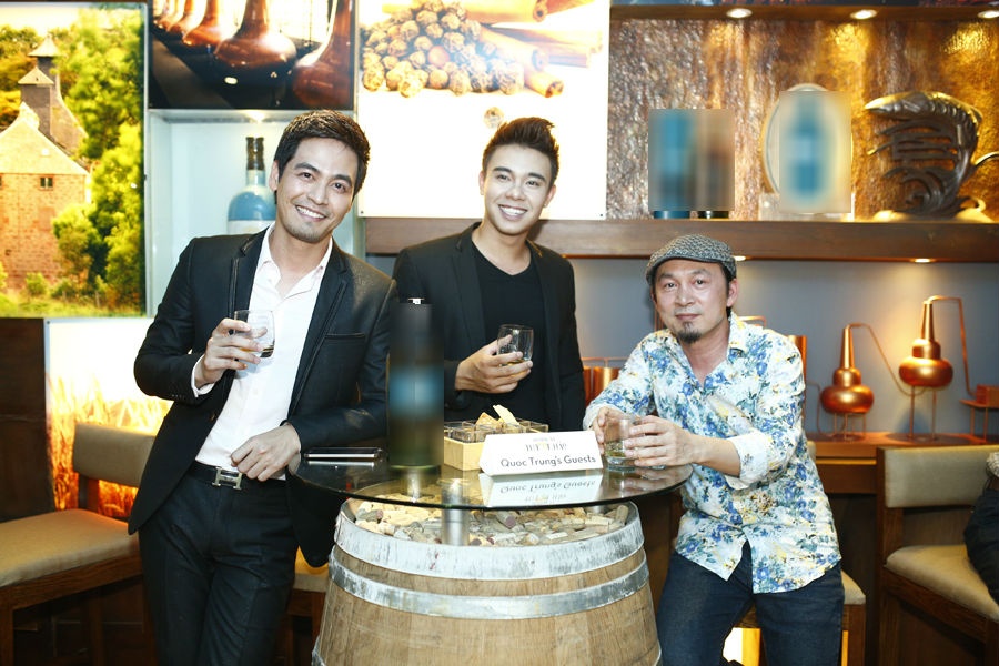 Nghe si Viet noi ve Dong Hung anh 2