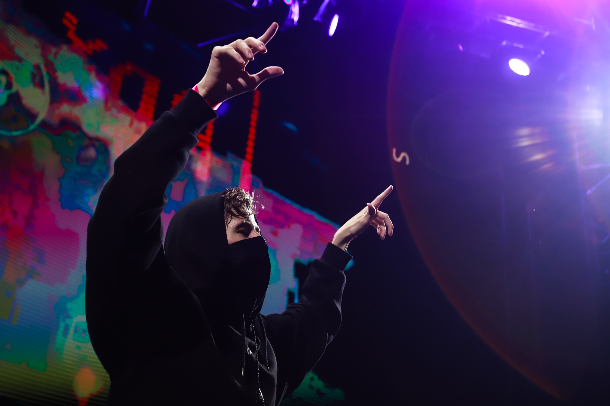 Alan Walker bieu dien tai ha noi anh 2