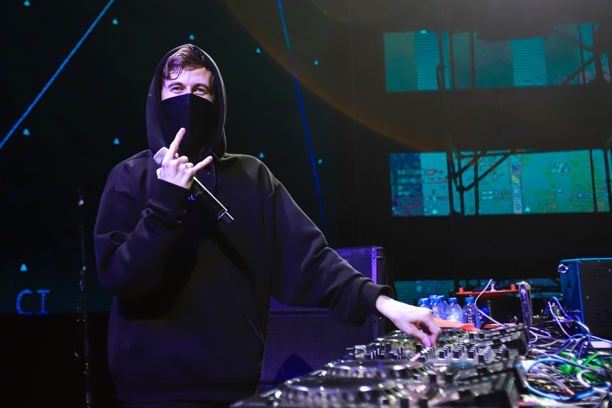 Alan Walker bieu dien tai ha noi anh 3