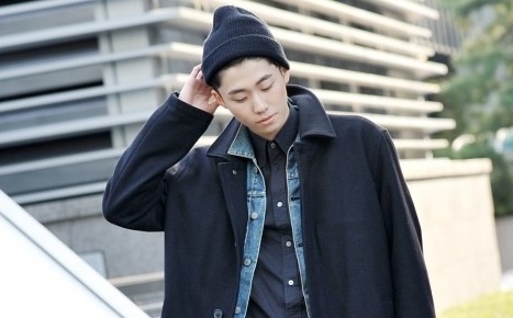 Nam nguoi mau Han Quoc tu tu o tuoi 22 hinh anh