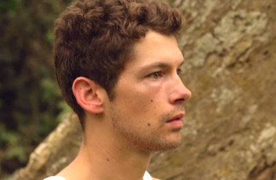 Trailer Bau troi do hinh anh