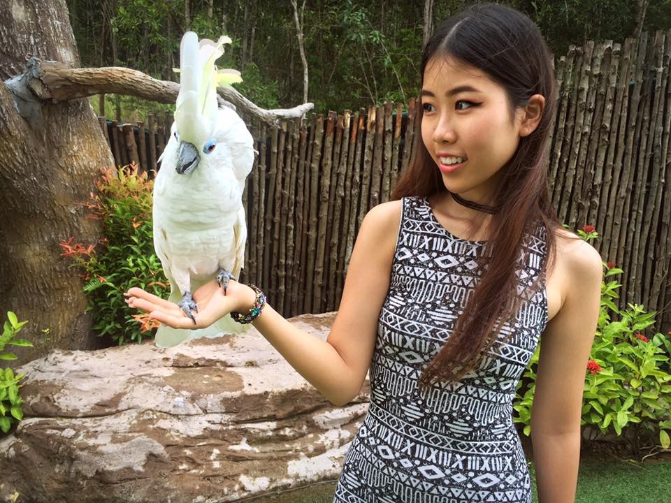 Nu cuoi cua co gai nhan tin ung thu mau truoc them 18 tuoi hinh anh