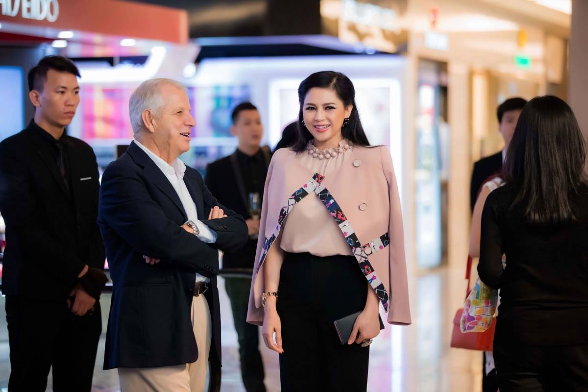 Tú Anh đá đểu Huyền My ảnh 3 Tu Anh da deu Huyen My anh 3