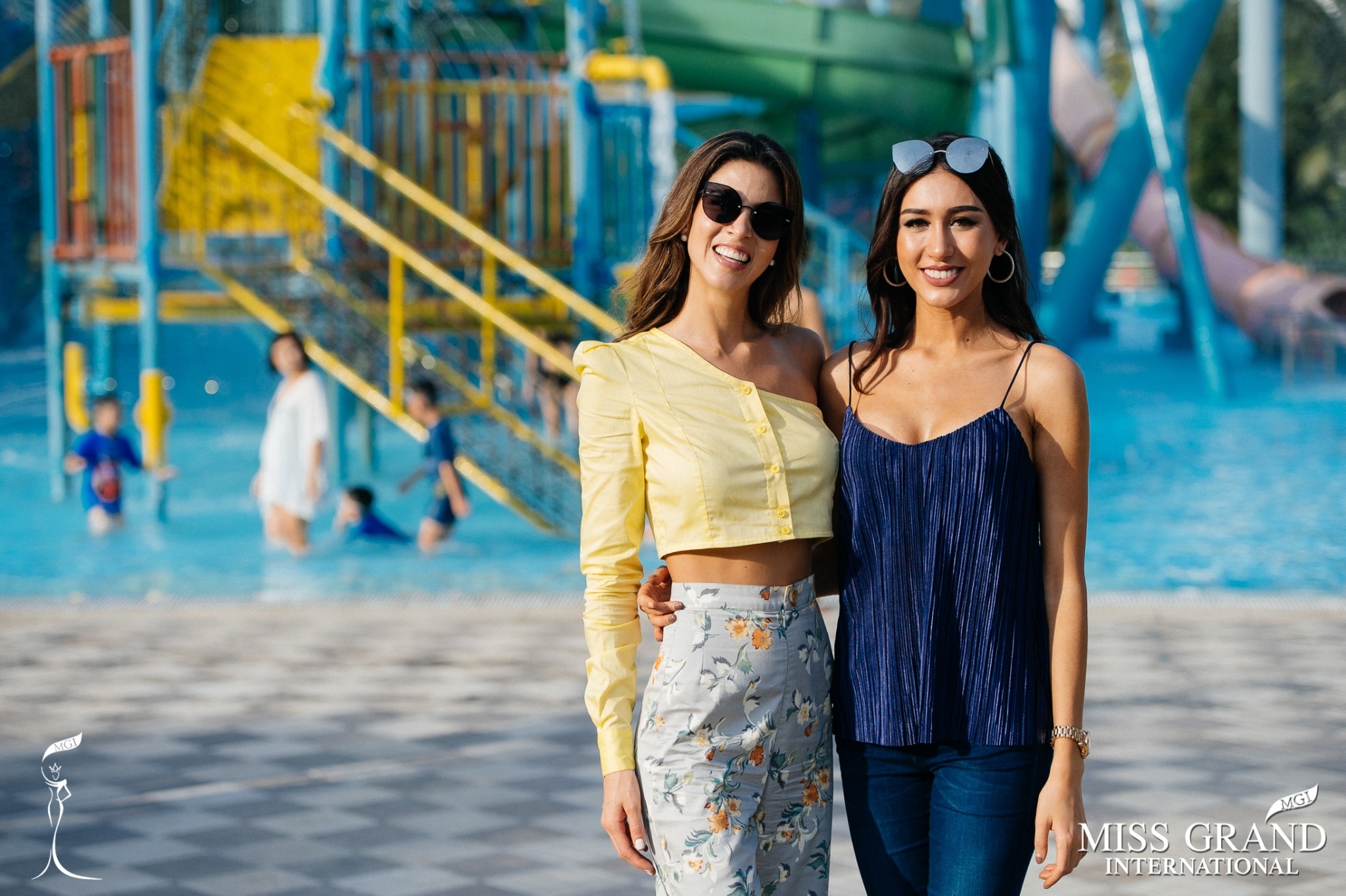 Tan Hoa hau Hoa binh du lich Viet Nam anh 2