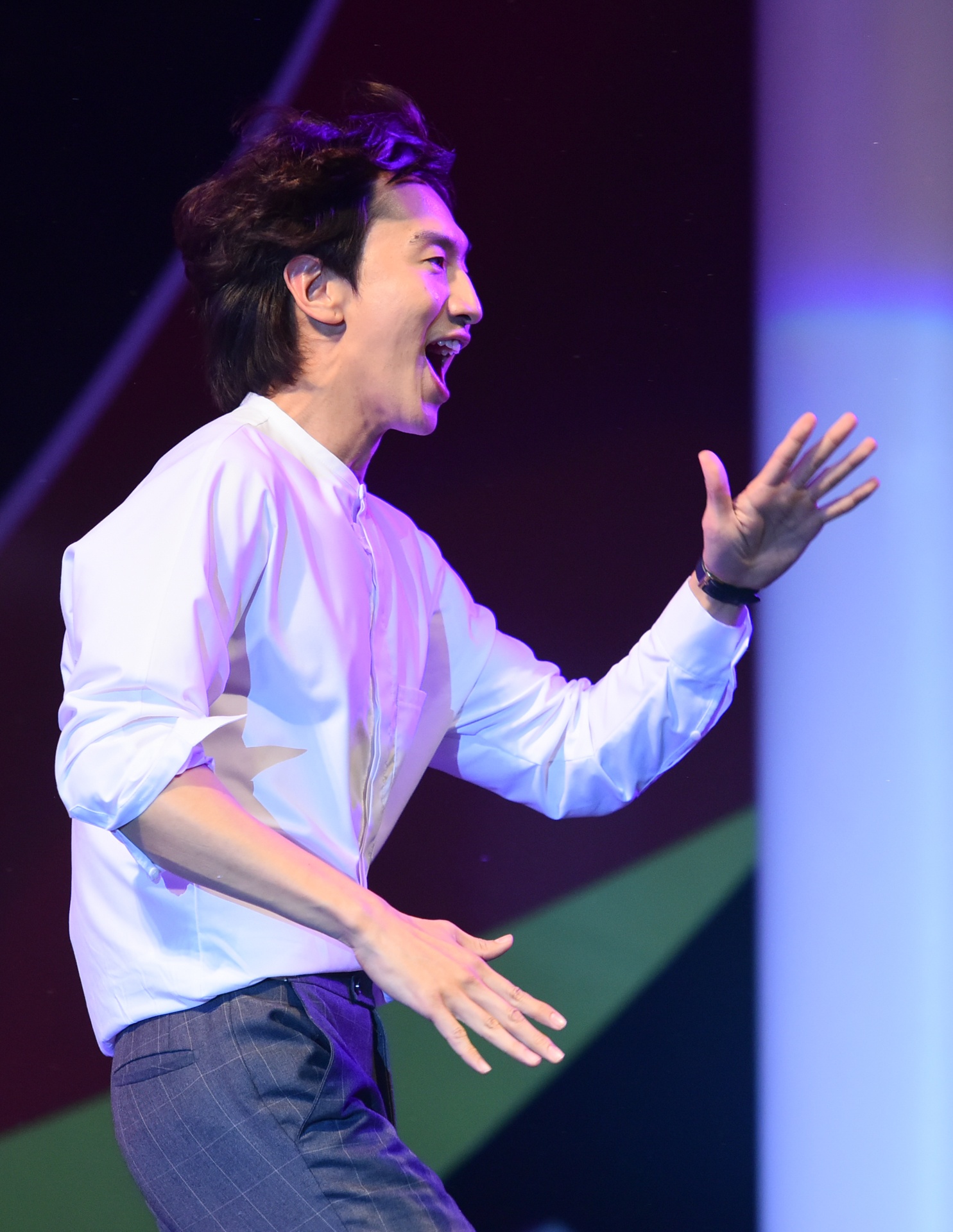 Kwang Soo,  Haha den viet nam anh 7