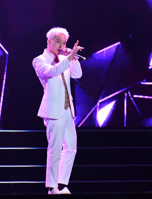 Son tung dien tai hoa hau hoan vu anh 2