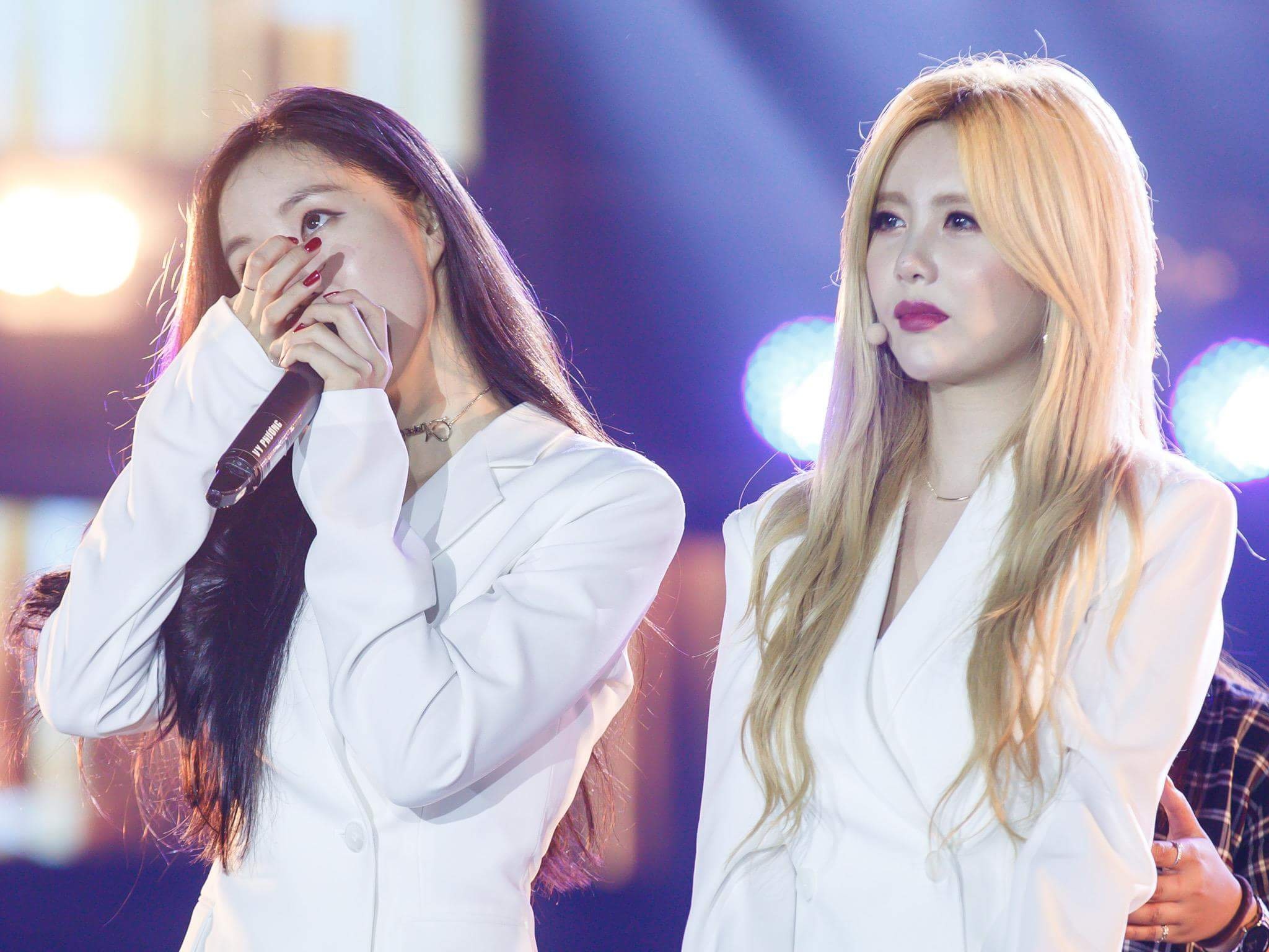 T-ara bat khoc trong dem nhac duoi mua o TP.HCM hinh anh