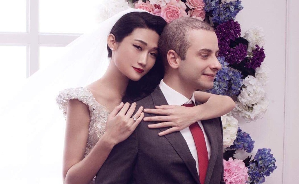 Kha My Van xinh dep ben ban trai Tay trong bo anh cuoi hinh anh