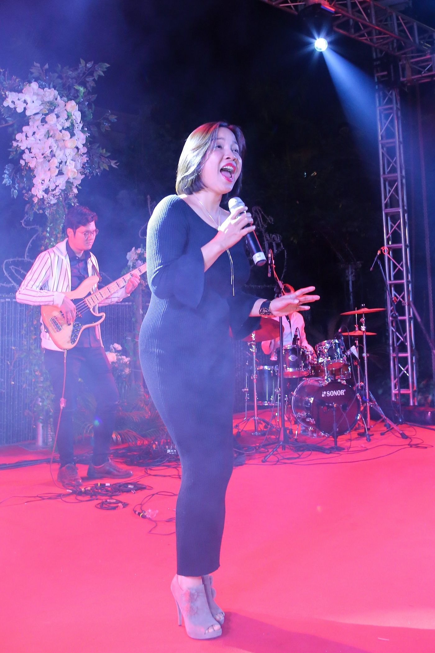 le cuoi cua Nhat Thuy anh 10