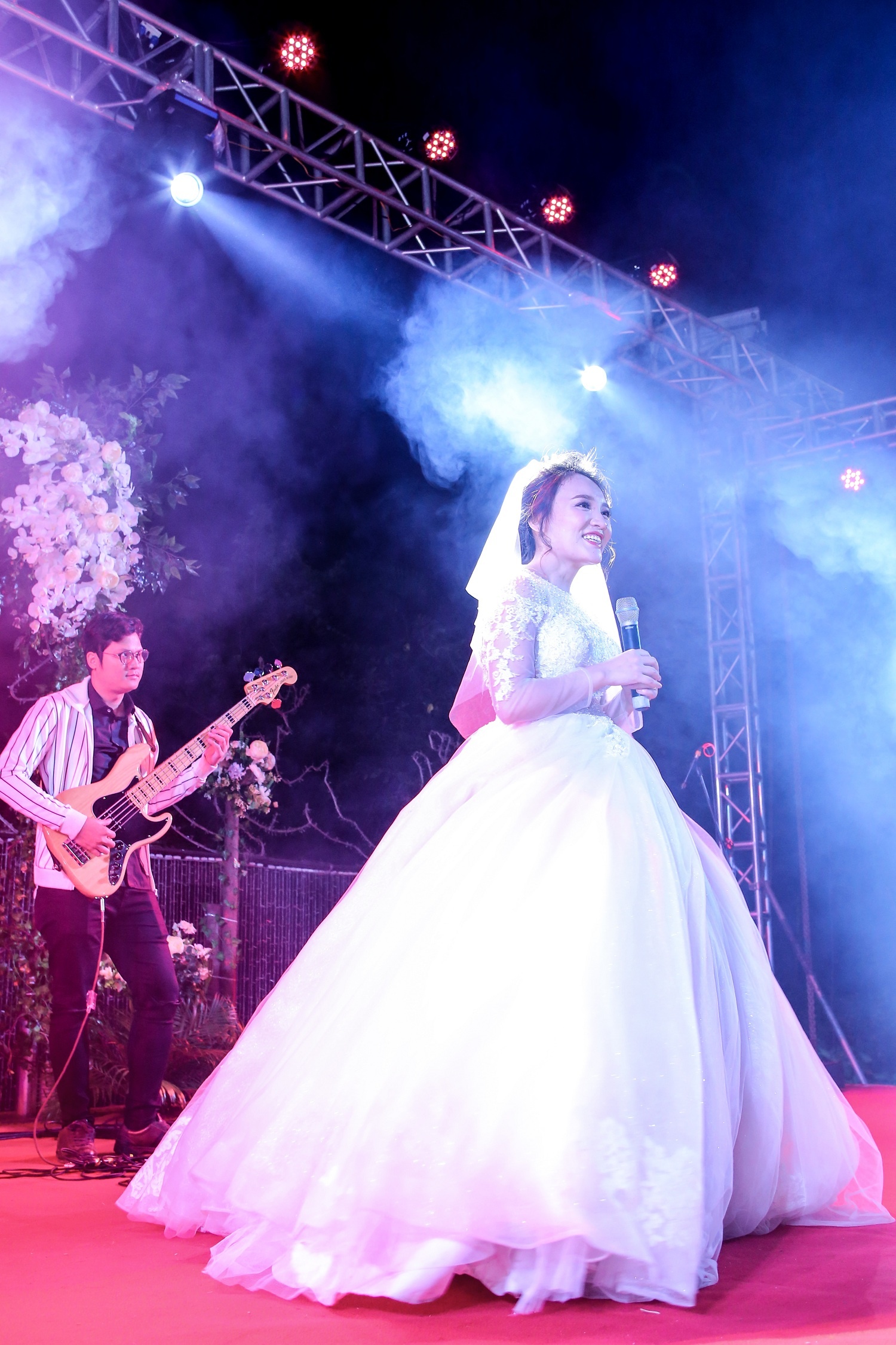 le cuoi cua Nhat Thuy anh 12