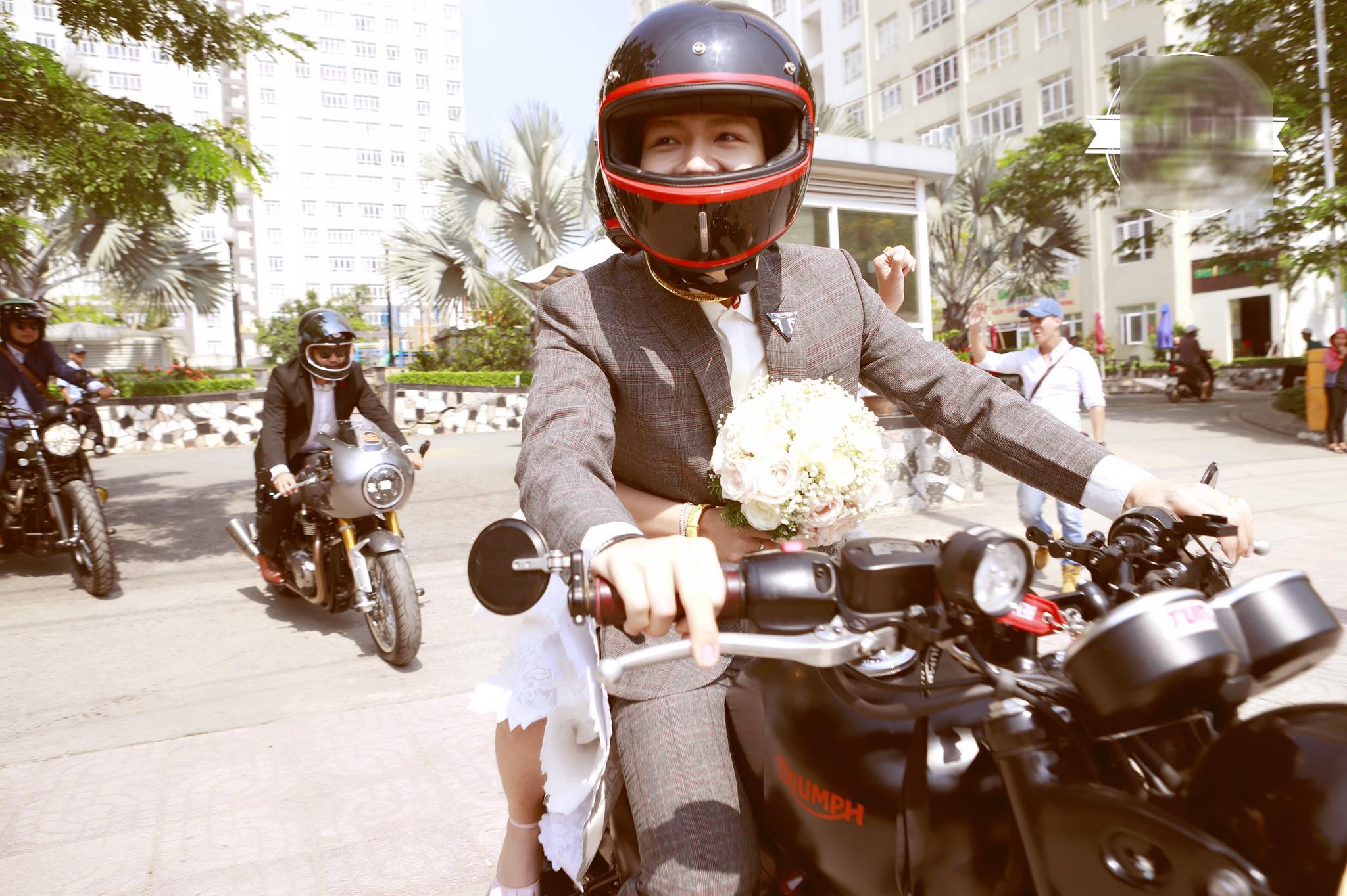 le cuoi Khoi My anh 6