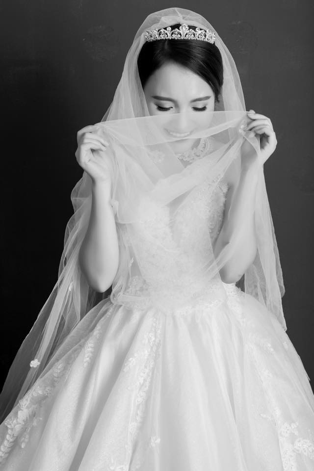 Nhat Thuy ket hon anh 1