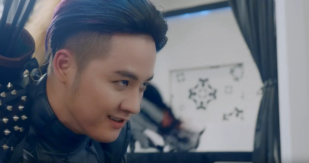 MV Game Over hinh anh