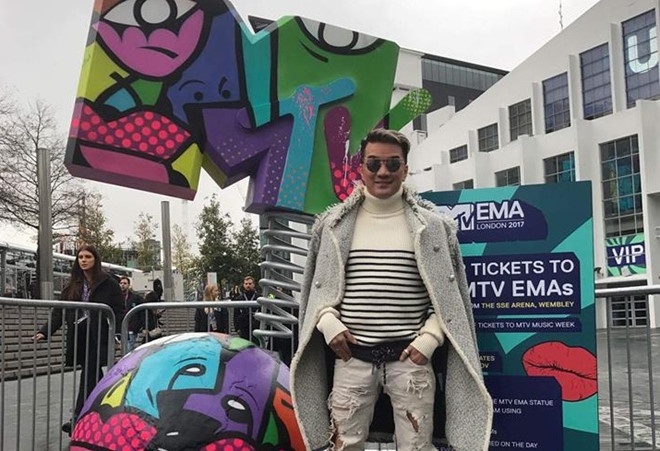 đàm vĩnh hưng bức xúc MTV EMA ảnh 1 dam vinh hung buc xuc MTV EMA anh 1