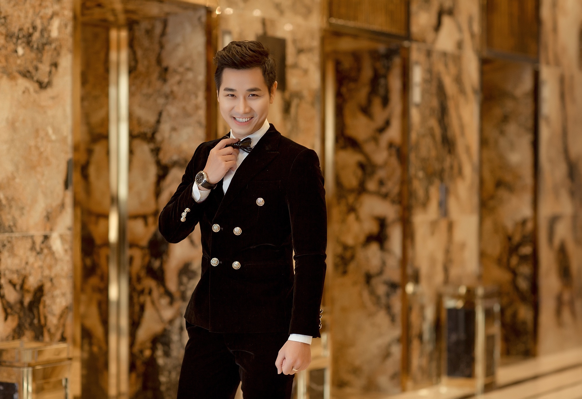 Nguyên Khang làm MC liên hoan phim ảnh 1 Nguyen Khang lam MC lien hoan phim anh 1